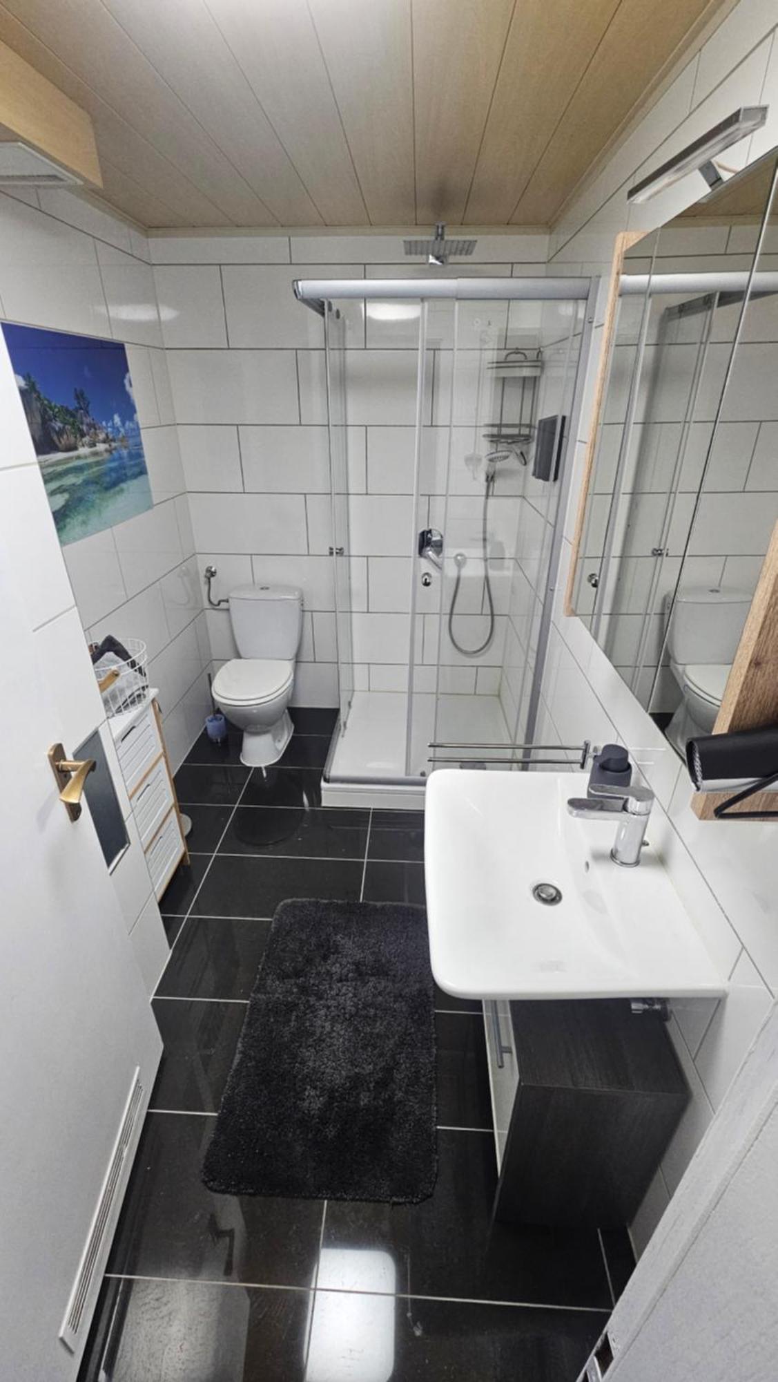 Pearl - Self Check-in, Free Parking Apartment